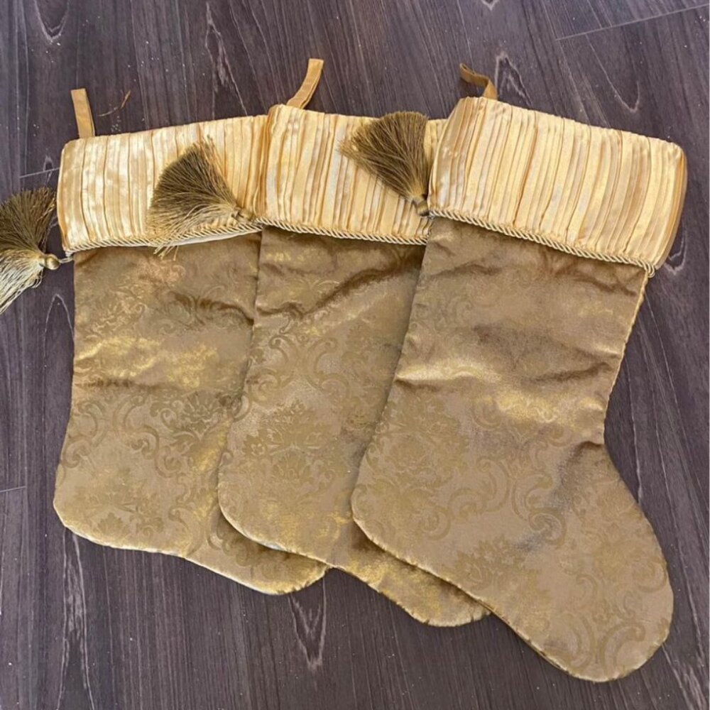 3 gold stockings